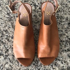 Vince Camuto Brianny slides